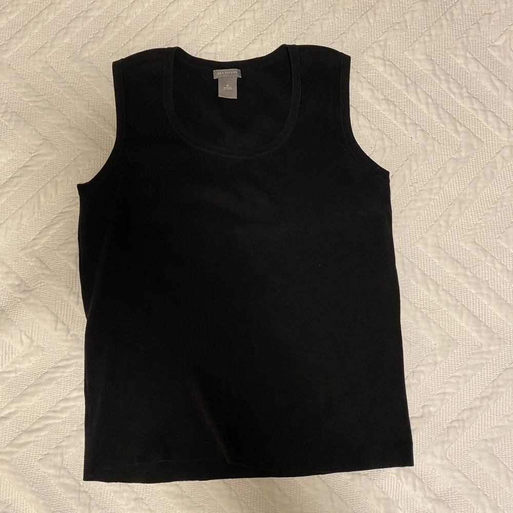Sleeveless sweater